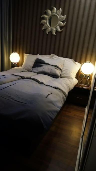 Sofia Zen - On Metro, Ultra Fast Wi-Fi Apartment Luaran gambar