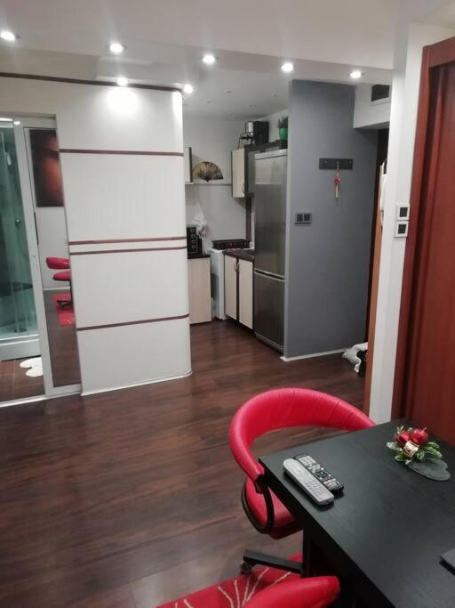 Sofia Zen - On Metro, Ultra Fast Wi-Fi Apartment Luaran gambar