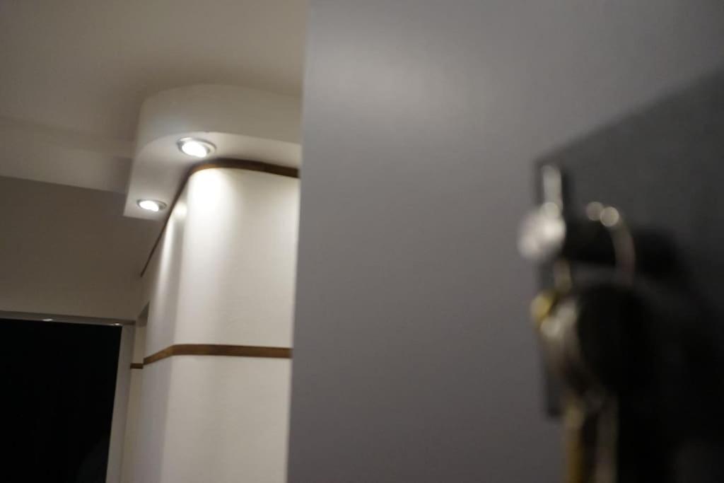 Sofia Zen - On Metro, Ultra Fast Wi-Fi Apartment Luaran gambar
